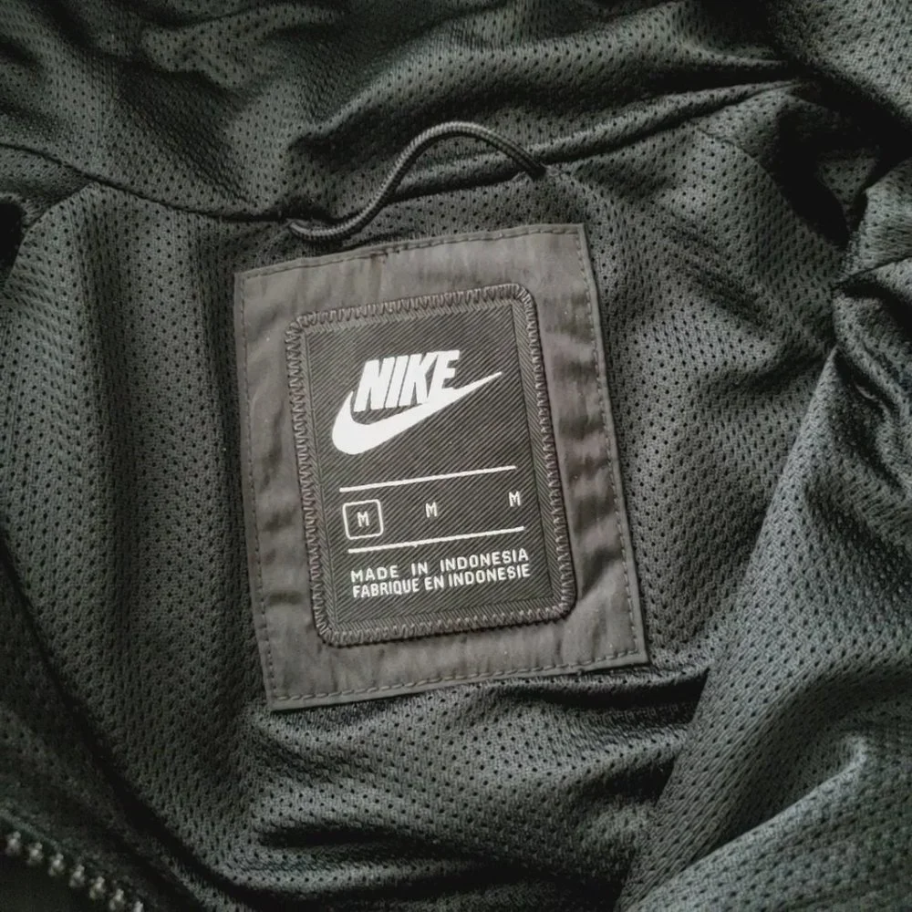 Nike Men's Unlined Hooded Windrunner Jacket - Picture 9 of 12